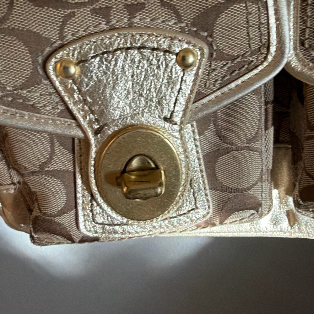 Vintage Y2K Coach legacy F12869 in rare color champagne signature - Picture 9 of 11